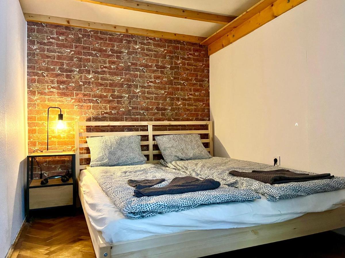 Apartment With Free Parking Будапеща Екстериор снимка