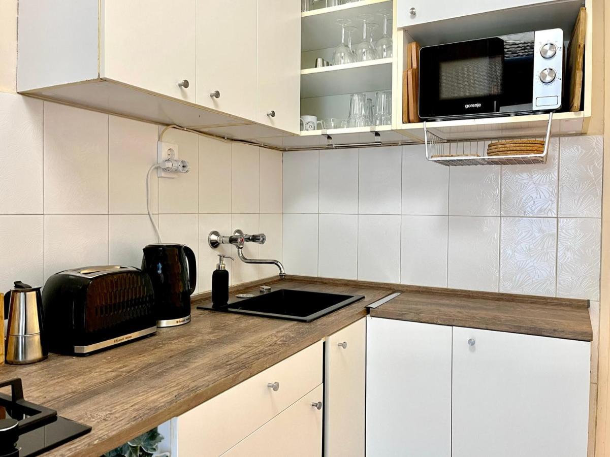 Apartment With Free Parking Будапеща Екстериор снимка