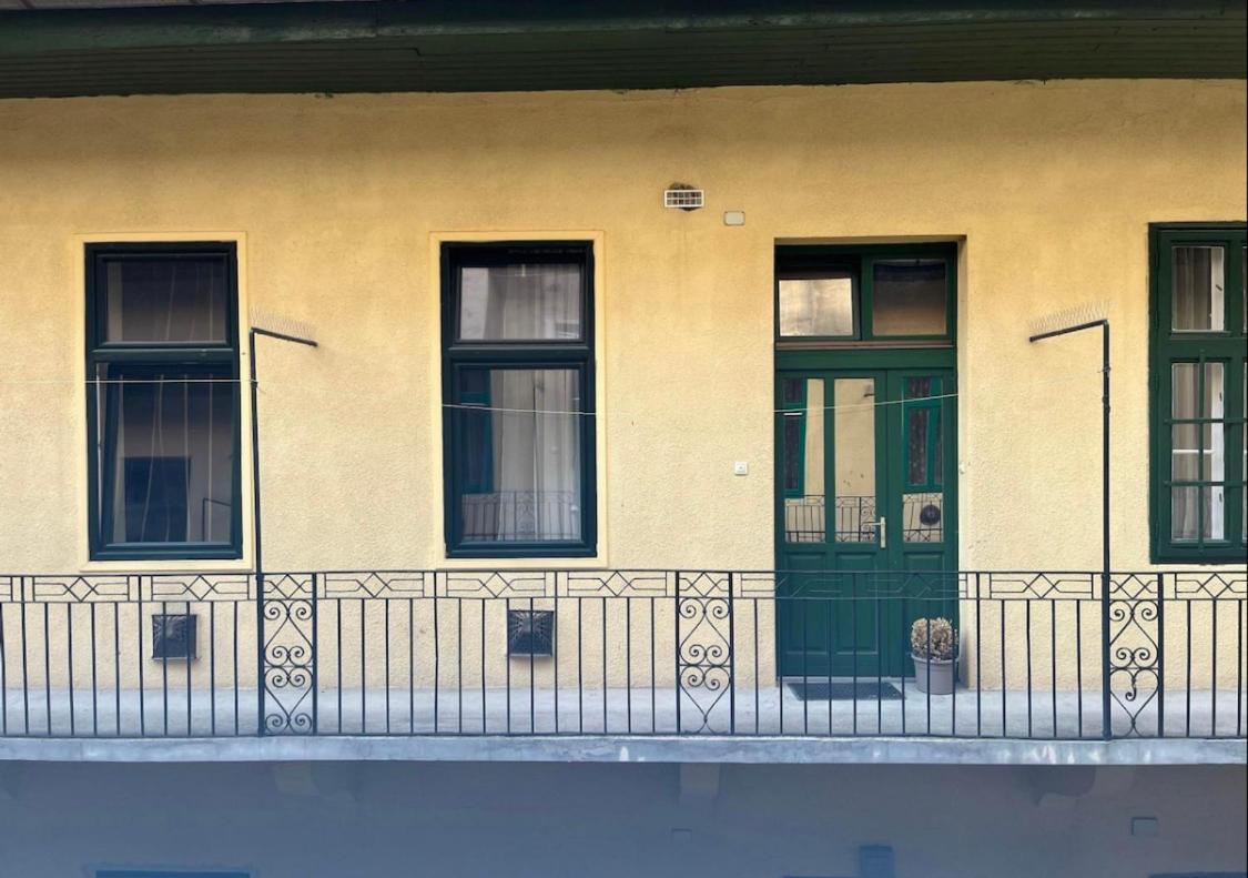 Apartment With Free Parking Будапеща Екстериор снимка