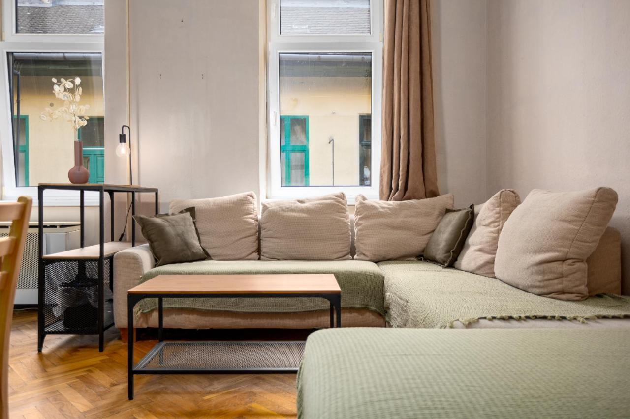 Apartment With Free Parking Будапеща Екстериор снимка